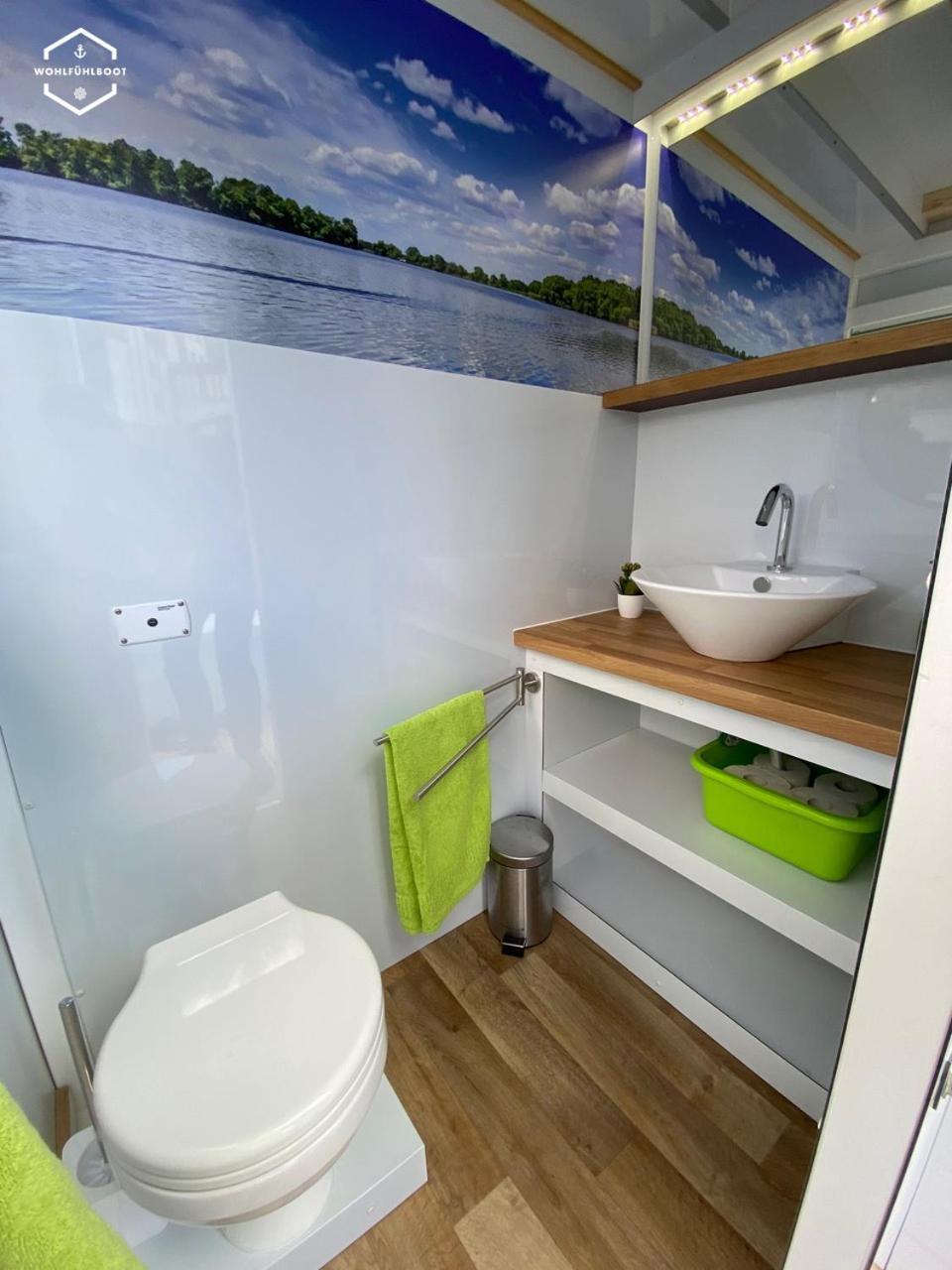 Hotel Wohlfuehlboot Hausboot - Festlieger Im Hafen Bad Saarow - Wc An Bord, Dusche An Land Extérieur photo
